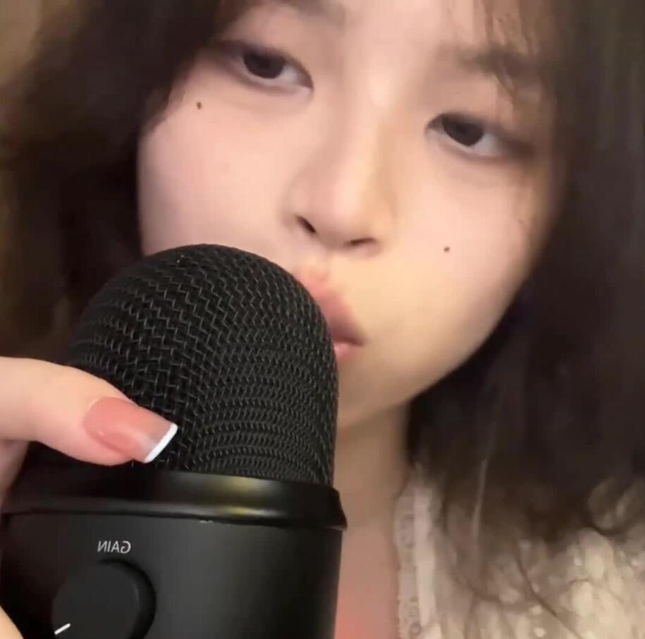 椰椰拿铁ASMR 近距离天鹅2V